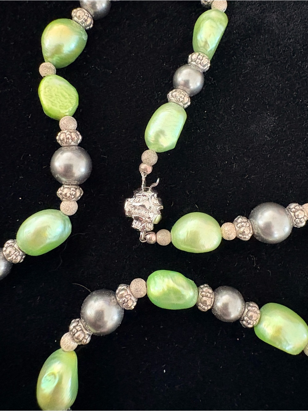 Green Pearl & Silver Bead Necklace - Unbranded